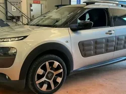 Cinza Usado 2014 Citroën C4 Cactus PureTech Citadino | € 9.490 (Preço justo)