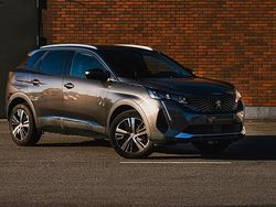 Cinzento Usado 2021 Peugeot 3008 Allure SUV | € 23.500 (Preço elevado)