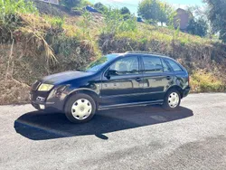 Usado 2004 Skoda Fabia Sedan | € 1.900 (Bom preço)