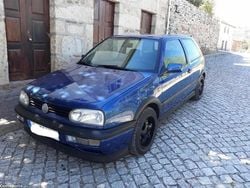 Azul Usado 1996 VW Golf III | € 3.750