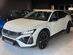 Branco Usado 2023 Peugeot 408 Allure Sedan | € 24.990 (Bom preço)