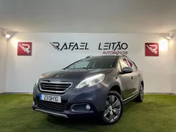 Cinzento Usado 2015 Peugeot 2008 Style SUV | € 9.950 (Bom preço)