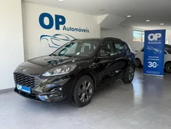Preto Usado 2022 Ford Kuga SUV | € 22.150 (Preço justo)