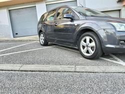 Usado 2006 Ford Focus Sedan | € 2.100 (Super Preço)