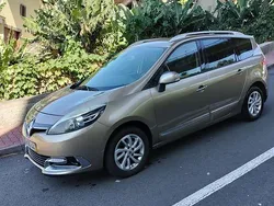 Usado 2015 Renault Scénic III Monovolume | € 10.750 (Preço justo)