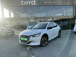 Branco Usado 2022 Peugeot e-208 GT-line Citadino | € 19.900 (Preço justo)
