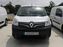 Branco Usado 2021 Renault Kangoo Zen Monovolume | € 12.000 (Bom preço)