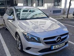 Cinzento Usado 2016 Mercedes 220 Carrinha | € 17.500