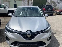 Usado 2020 Renault Clio V Version S Sedan | € 9.500