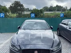 Cinzento Usado 2016 Jaguar XE Sedan | € 19.750 (Preço justo)