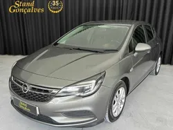 Cinzento Usado 2019 Opel Astra Innovation Citadino | € 13.990 (Preço justo)