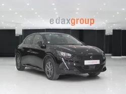 Preto Usado 2021 Peugeot e-208 Allure Citadino | € 17.490 (Preço justo)