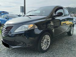 Preto Usado 2014 Lancia Ypsilon Gold Citadino | € 7.450 (Preço justo)