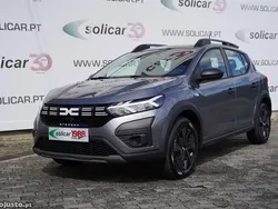 Cinza Usado 2025 Dacia Sandero Essentiel Citadino | € 20.000 (Preço elevado)