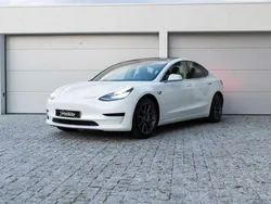 Branco Usado 2019 Tesla Model 3 Standard Range Plus Sedan | € 20.900 (Bom preço)