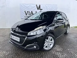 Preto Usado 2017 Peugeot 208 Style Citadino | € 9.249 (Bom preço)