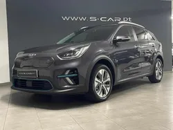 Cinzento Usado 2021 Kia e-Niro SUV | € 21.490 (Preço justo)