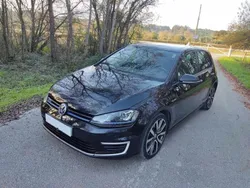 Preto Usado 2015 VW Golf VII GTE Sedan | € 19.500 (Preço justo)