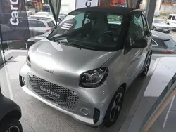 Cinzento Usado 2021 Smart ForTwo Electric Drive Passion Citadino | € 13.900