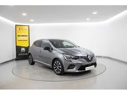 Cinzento Usado 2023 Renault Clio V | € 18.980 (Preço elevado)