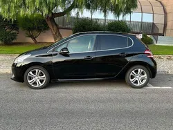 Usado 2013 Peugeot 208 Citadino | € 8.000 (Bom preço)