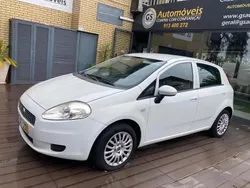 Branco pérola Usado 2010 Fiat Punto Citadino | € 6.500 (Caro)