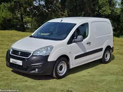 Branco Usado 2018 Peugeot Partner Premium Monovolume | € 9.800 (Super Preço)