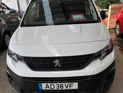 Branco Usado 2020 Peugeot Partner Monovolume | € 14.900 (Preço justo)