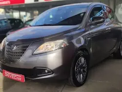 Cinza Usado 2014 Lancia Ypsilon Citadino | € 8.990 (Caro)