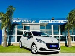 Branco Usado 2016 Peugeot 208 Citadino | € 9.980 (Preço justo)