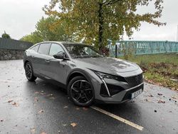 Cinza Usado 2024 Peugeot 408 GT Sedan | € 27.990 (Preço justo)