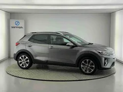 Cinzento Usado 2024 Kia Stonic SUV | € 19.750 (Preço justo)