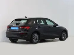 Preto Usado 2023 Audi A3 Sportback e-tron Sedan | € 28.500 (Preço justo)