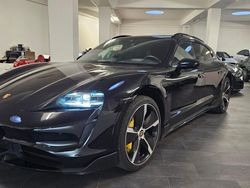Preto Usado 2022 Porsche Taycan Sedan | € 99.500