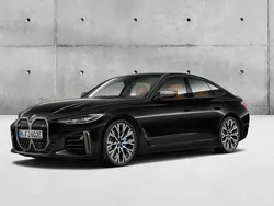 Preto sapphire metalizada Usado 2024 BMW i4 Shadowline Sedan | € 84.260