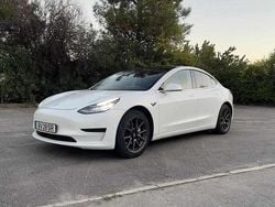 Branco Usado 2020 Tesla Model 3 Standard Range Plus Sedan | € 19.900 (Bom preço)