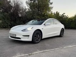 Branco Usado 2020 Tesla Model 3 Standard Range Plus Sedan | € 19.900 (Bom preço)