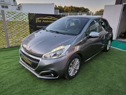 Usado 2018 Peugeot 208 Allure Citadino | € 8.999 (Bom preço)