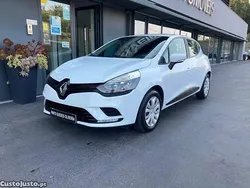 Branco Usado 2017 Renault Clio IV Zen Sedan | € 8.500 (Bom preço)