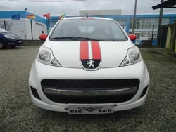 Branco Usado 2010 Peugeot 107 Citadino | € 5.950 (Preço justo)