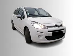 Branco Usado 2016 Citroën C3 Comfort Citadino | € 8.490 (Preço justo)