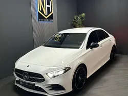 Branco Usado 2020 Mercedes A180 AMG line | € 26.900 (Preço justo)