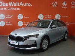 Cinzento claro metalizado Usado 2024 Skoda Octavia Carrinha | € 29.990 (Preço justo)