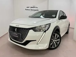 Branco Usado 2023 Peugeot e-208 Citadino | € 17.990 (Bom preço)