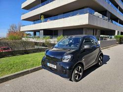 Preto Usado 2021 Smart ForTwo Electric Drive Passion Citadino | € 12.750 (Preço justo)
