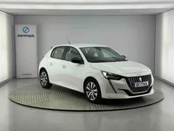 Branco Usado 2023 Peugeot 208 Active Citadino | € 16.800 (Bom preço)
