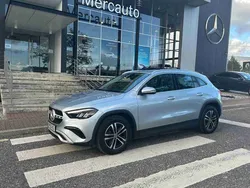 Prateado Usado 2024 Mercedes GLA180 SUV | € 46.900 (Preço justo)