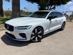 Branco Usado 2024 Volvo V60 Plus Carrinha | € 47.500 (Bom preço)