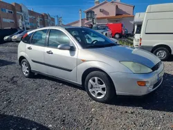 Cinzento Usado 2000 Ford Focus Ambiente | € 2.350 (Preço justo)