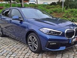 Azul Usado 2023 BMW 118 Comfort Edition Citadino | € 24.990 (Bom preço)